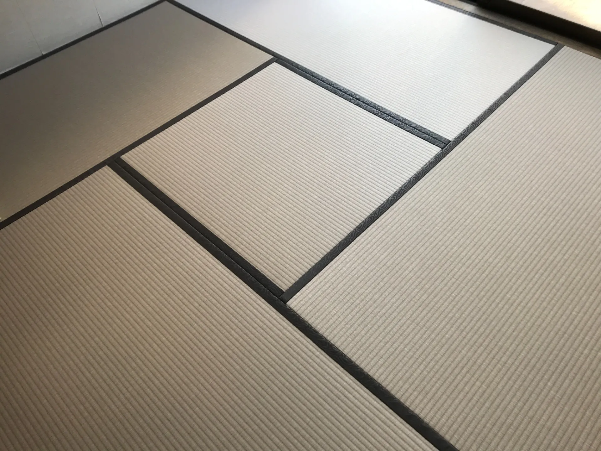 【灰桜色の和紙畳の新畳】大分市で畳の新調|金沢屋　坂ノ市店
