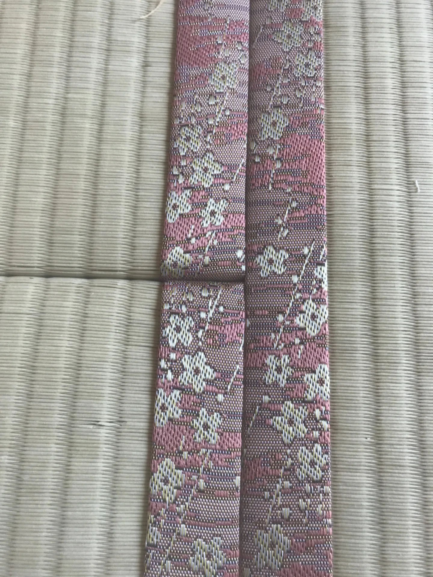 【華やかなヘリの和紙畳に表替え】大分市で畳に関することは金沢屋坂ノ市店へ