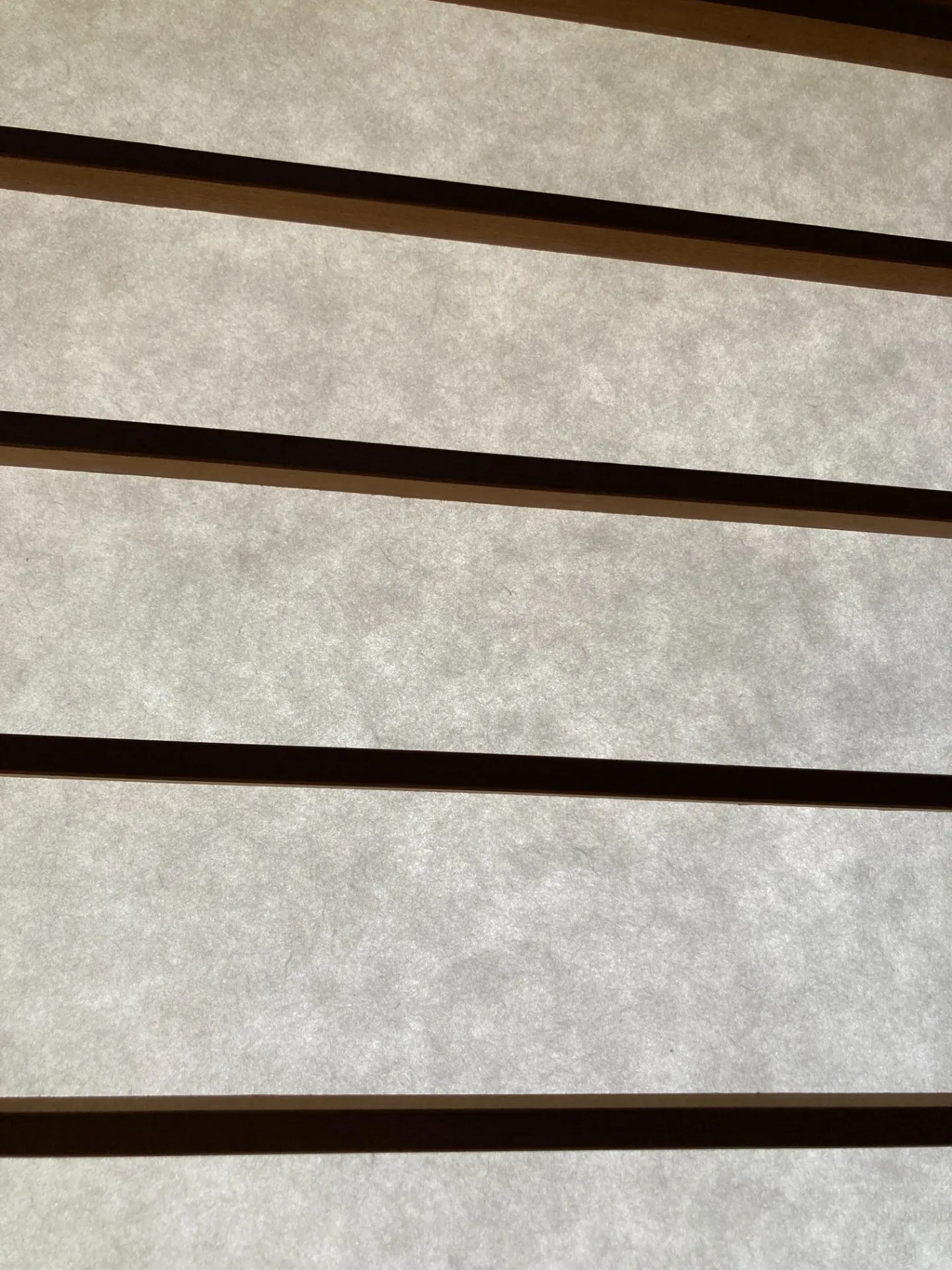 【和紙と素敵な木枠の組み合わせはすごいですね】大分市で障子の張り替えは 張替本舗金沢屋　坂ノ市店へ
